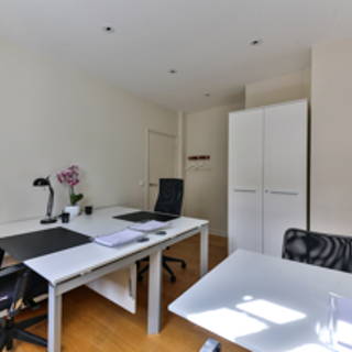 Bureau privé 14 m² 2 postes Coworking Rue Henri Rochefort Paris 75017 - photo 1